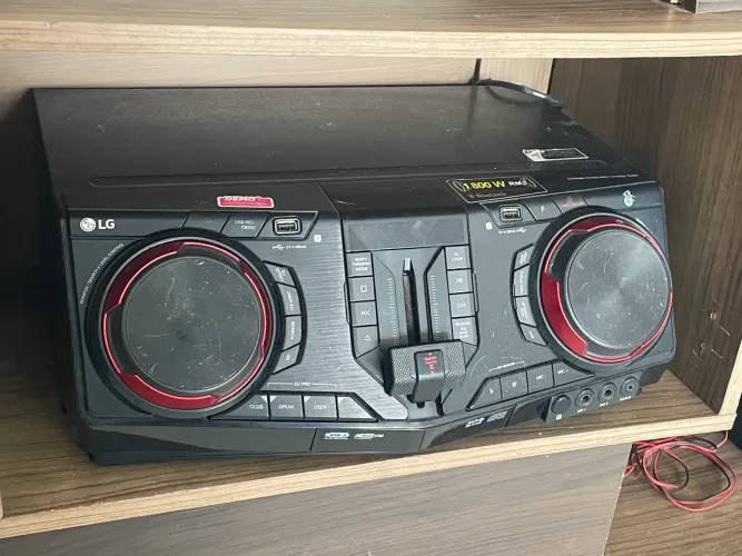 Mini System LG XBoom 1800W - Para conserto ou peças