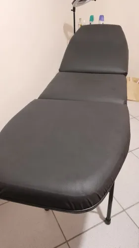 Maca profissional de estética na cor preta