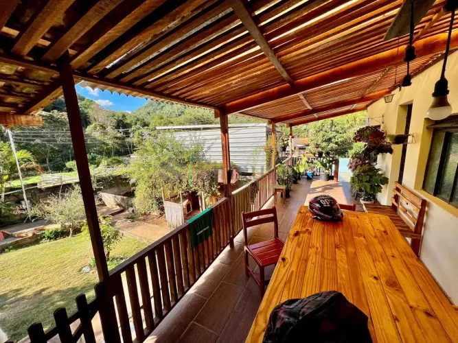 Casa à venda na zona rural de Rosário de Minas tranquilidade, espaço e contato com a natu