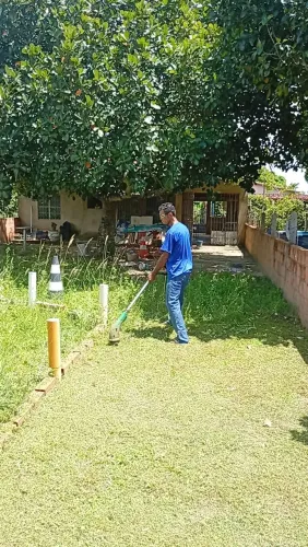 Vendo  casa medindo 10 /33  2/4  banheiro sala cozinha varanda garagem com frentes 