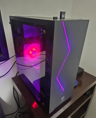 PC Gamer i5-10400 + GTX 1650 4GB + 16GB RAM + 720GB SSD