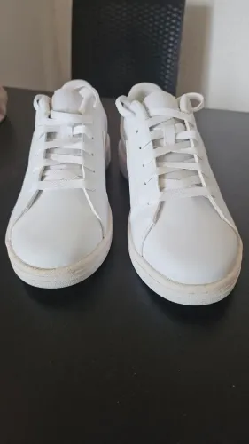 Tênis Feminino branco Nike Nu38