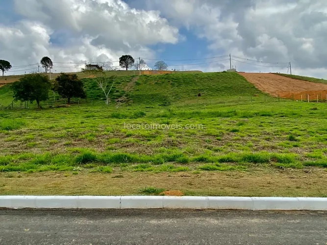 Terreno com 920m² - Residencial/Comercial - Excelente Topografia - Portal Belmiro Braga