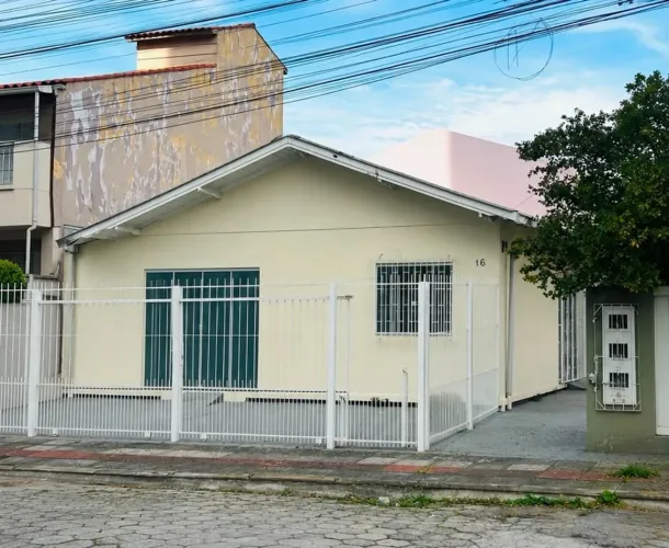 Casa Comercial Kobrasol - São José