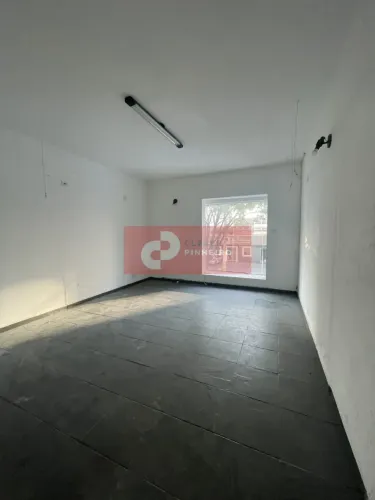 Imóvel Comercial para Locação em Moema 05 salas | 02 vagas | Vitrine | 150m² | Bem Locali