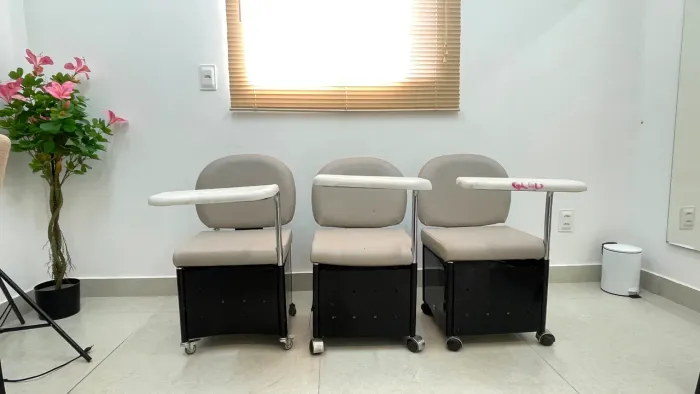 Vende-se carrinho de manicure