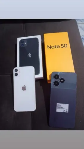 iPhone 11 e xiaomi realme note 50