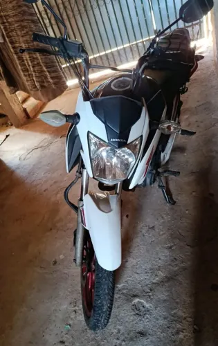 Cg, 160 ,aceito troca por hornet ou CB 500