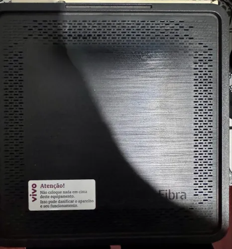 Roteador Vivo Fibra MitraStar GPT-2731GN2A4P - COM DEFEITO - Para Peças