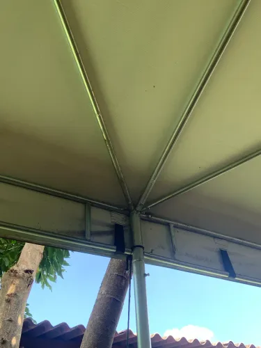 Tenda piramidal 10x10mt metal galvanizado e lona vinílica