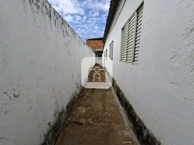 Casa para locação no bairro Tocantins