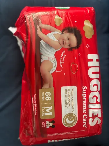 Fralda Huggies supreme care M - 66 fraldas 