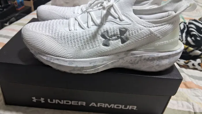 Tênis Under Armour Original.