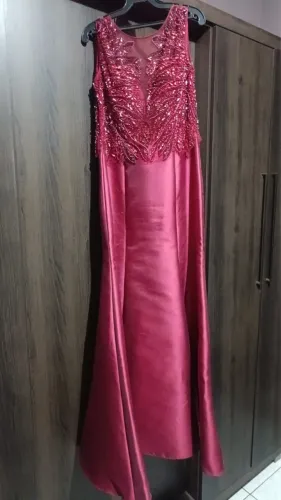 Vendo vestido de festa