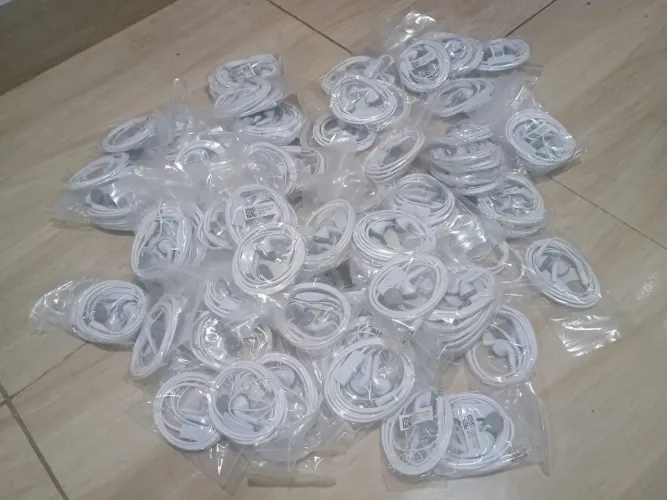 Vendo fones 19$ a unidade
