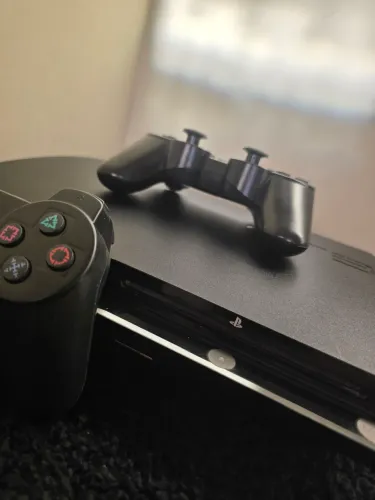 PS3 SLIM DESBLOQUEIO HEN + 2 CONTROLES
