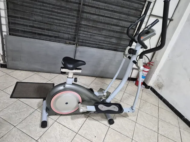 Vd Elíptico + Bicicleta ergométrica em um só aparelho