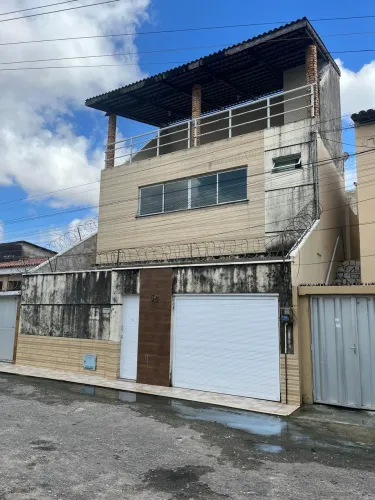 CASA DUPLEX COM TERRAÇO MIRANTE, COM ÁREA DE 249,00 M², TEMOS 2 CASA EM UMA. PAV TERREO ; 