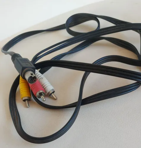 Cabos: áudio e vídeo 10 pinos - 3 RCA X 3 RCA - VGA X VGA