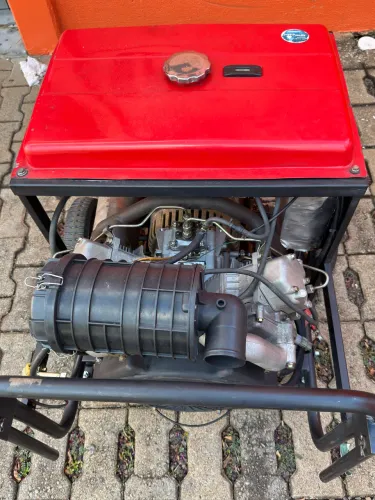 Gerador de energia 15 kVA trifásico diesel 