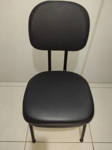 Cadeira Secretaria Almofadada.