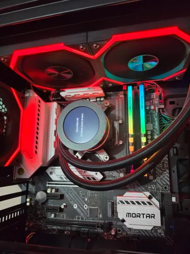 Kit Ryzen 5 5600x + B550 + 16gb RAM e Water cooler 240mm