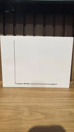 MACBOOK M4 15? 256/16GB