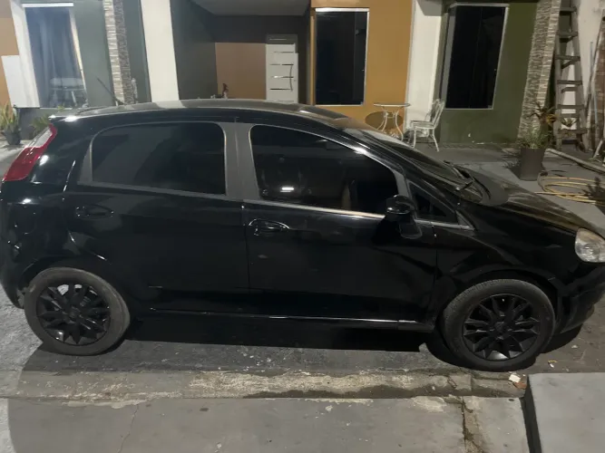 Fiat Punto Attractive 1.4 Fire Flex 8V 5P 2012