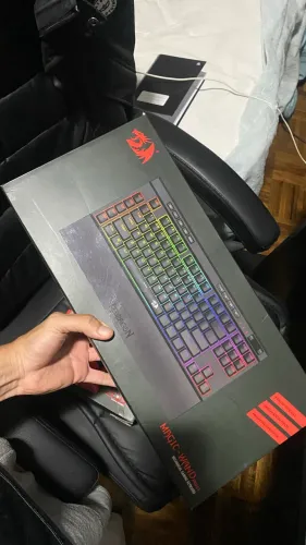Teclado Gamer Redragon Magic-Wand Pro RGB K587