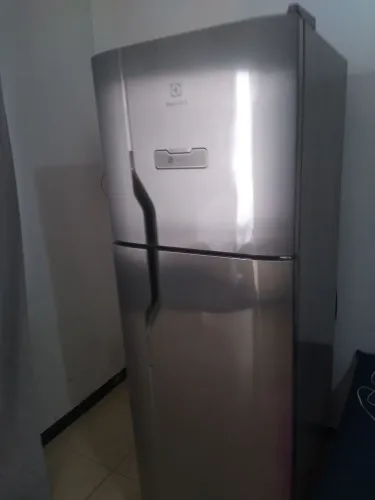 Geladeira funcionando perfeitamente * 