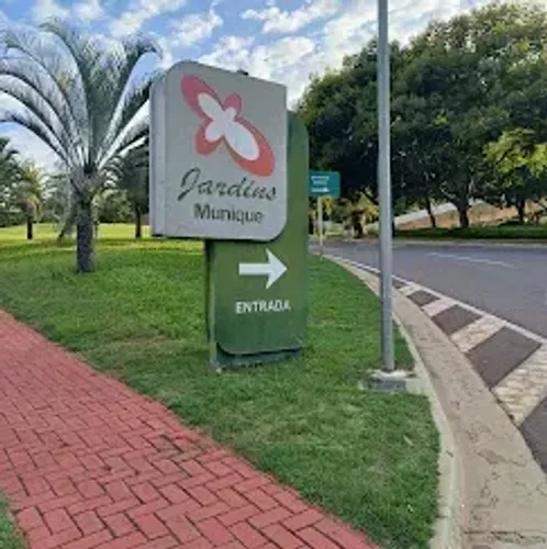 Casa Térrea para aluguel com 400 m2 com 4 quartos no Jardins Munique - Goiânia - GO
