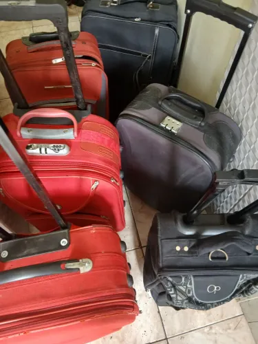 Malas a bordo de 10 kilos cada uma. 100 reas