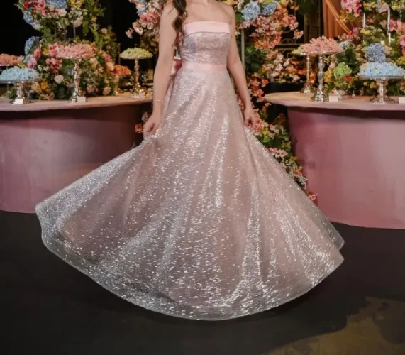 Vendo Vestido de 15 Anos 2 em 1- Perfeito para festa e balada! ?