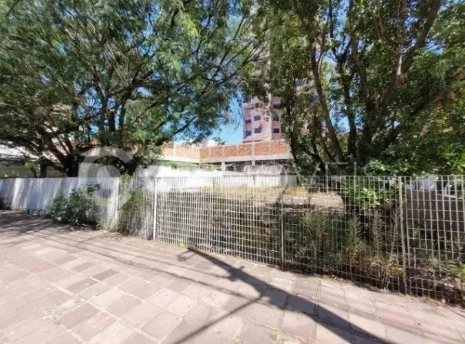 Terreno em Porto Alegre, no bairro Passo da Areia, para locação.