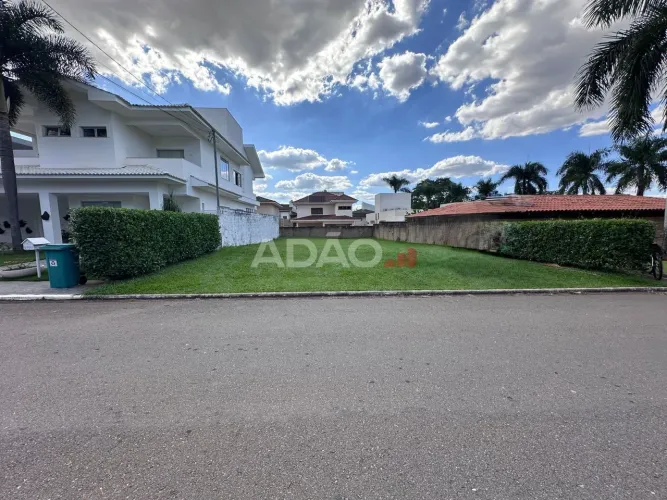 Lote plano de 370 m² no Jardins Madri condomínio alto padrão Lote à Venda, 370.50 por R$