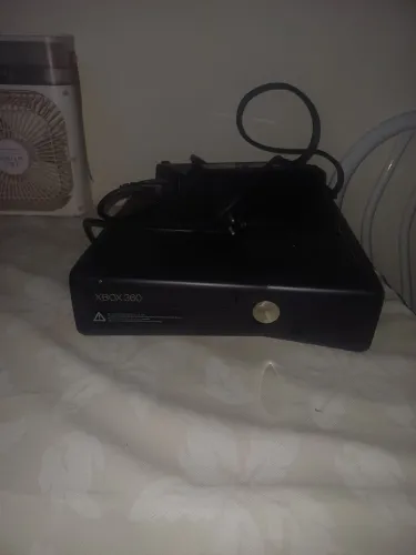 Xbox 360 com defeito para retirada de peças