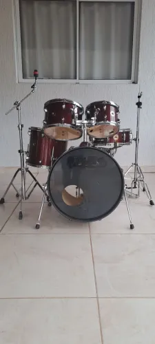Bateria Tama Rhythm Completa