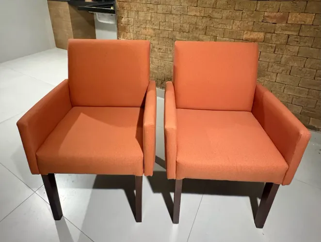 Duas Poltronas Lindíssimas