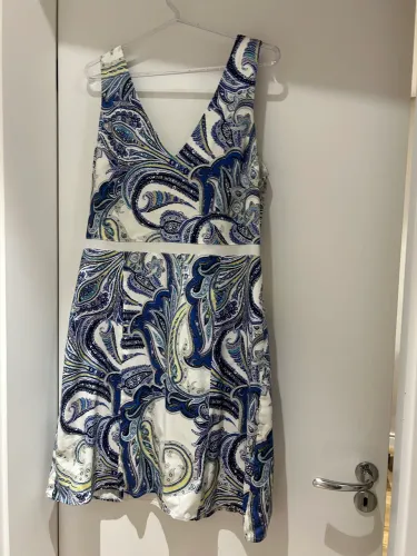 Lindo vestido LE LIS BLANC, tamanho 42. Usado uma vez.