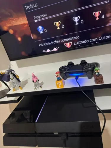 PS4 flat 1 controle e 2 jogos internos 