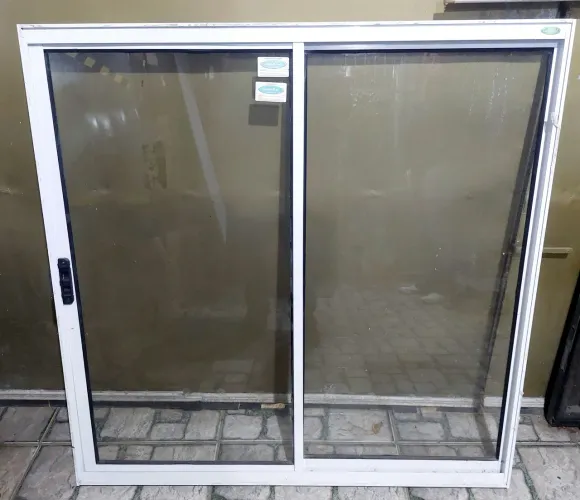 Vendo janela 1.20 largura X 90 altura