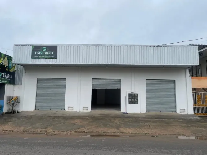 Aluga-se Ponto Comercial em Pavimento