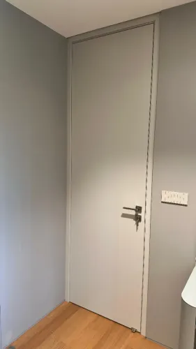 Porta na Laca cor parede!  Phanda Portas personalizadas