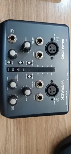 Placa de áudio M-audio