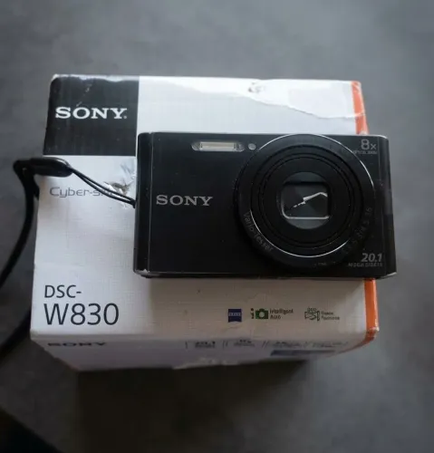 Sony Cybershot w830 20.1MP