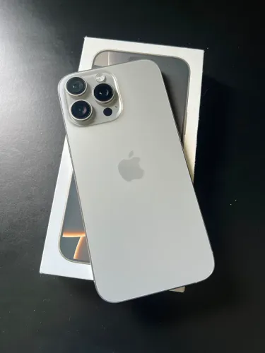 iPhone 16 pro Max Titânio - 256GB