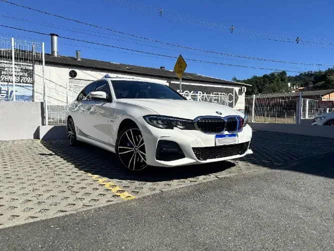 BMW 330E M Sport 2.0 Turbo Híbrido AU 2022