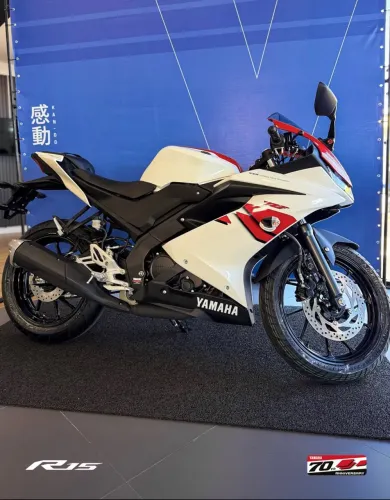 R15 70th 0km aniversary edição limitada 155cc