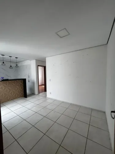 OPORTUNIDADE PARA SAIR DO ALUGUEL! 2 Quartos, Vaga Fixa e Saldo Devedor Baixo no Parque Fl