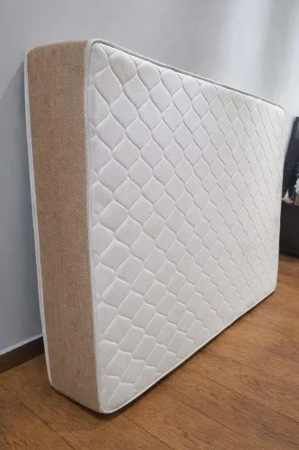 Colchão Casal Muito bom sem uso, Aceito cartão e entrego